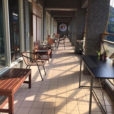 My Story Inn Джиуфен Екстериор снимка
