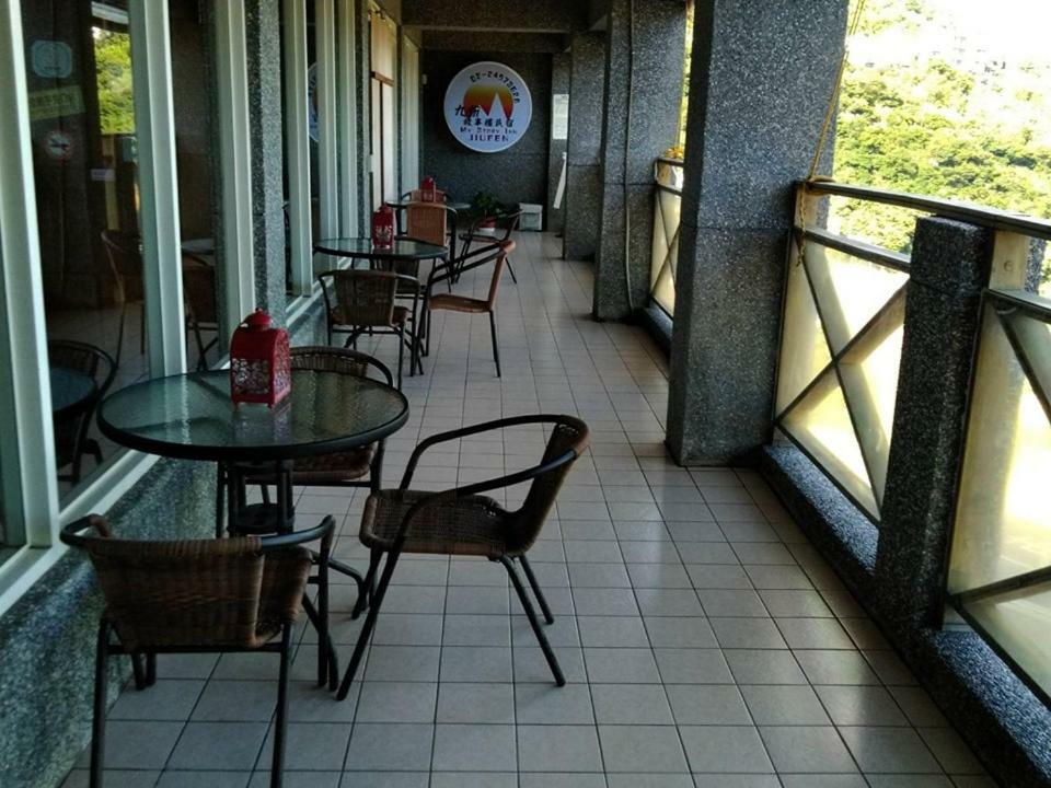 My Story Inn Джиуфен Екстериор снимка